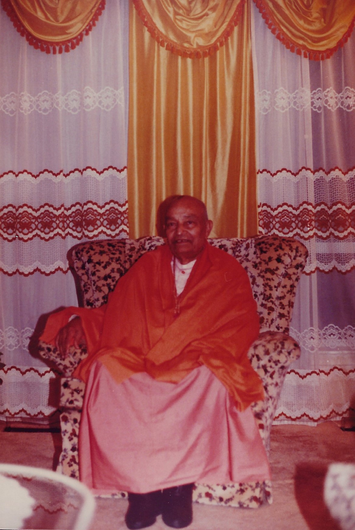 Param Poojya Srimat Swami Purnanandaji Maharaj